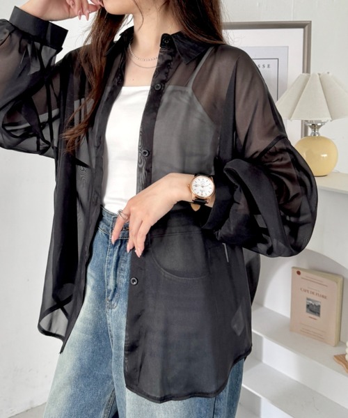 CLEA(クレア)の「キャミ付き長袖シアーシャツ(シャツ/ブラウス・レディース・グレー/グリーン/ブラック/ピンク/イエロー/ライトブルー/ホワイト/アイボリー・FREE)」の4枚目の写真