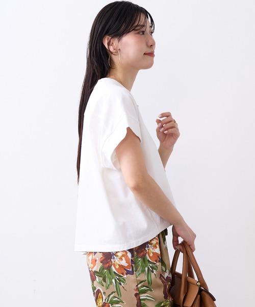MICA&DEAL（マイカ＆ディール）の「クルーネックワイドスリーブTシャツ（Tシャツ/カットソー・レディース・オフホワイト/チャコールグレー/ミント・FREE）」の6枚目の写真