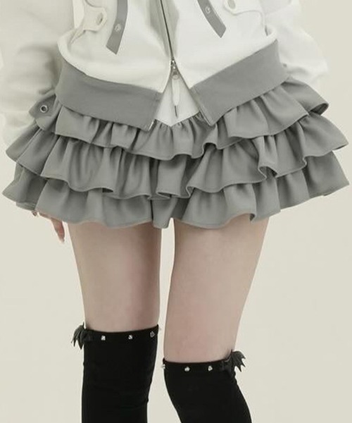 DustDevil（ダストデビル）の「『DustDevil/ダストデビル』Crash skirt/ローウエストフリルスカート（スカート・レディース・ブラック/ホワイト・FREE）」の2枚目の写真