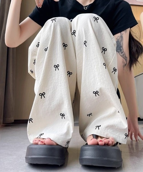 SHEPP(シープ)の「リボン柄 ウエストレース ワイドイージーパンツ(その他パンツ・レディース・ブラック/アイボリー・M/S)」の7枚目の写真