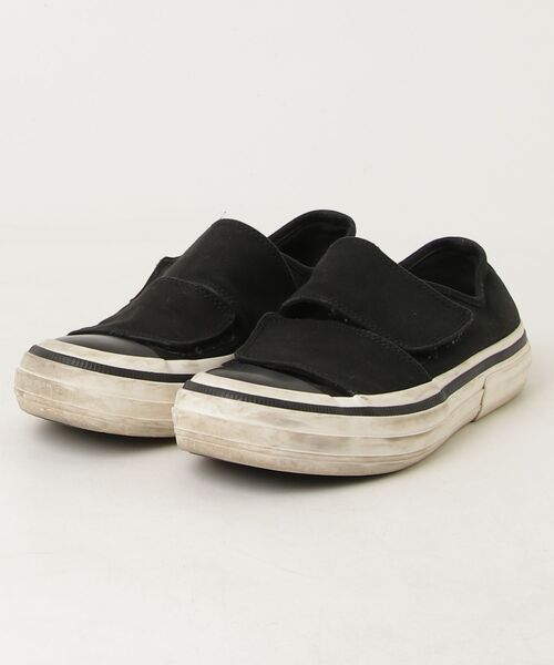 low-cut sneakers
