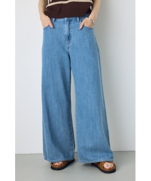 AZUL by moussy(アズールバイマウジー)の「【サイズ,身長別画像あり】AZUL DENIM 甘撚りバギーパンツ(デニムパンツ・レディース・ワンウォッシュ/ライトブルー・SMALL/LARGE/MEDIUM)」の1枚目の写真