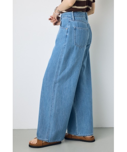 AZUL by moussy(アズールバイマウジー)の「【サイズ,身長別画像あり】AZUL DENIM 甘撚りバギーパンツ(デニムパンツ・レディース・ワンウォッシュ/ライトブルー・SMALL/LARGE/MEDIUM)」の4枚目の写真