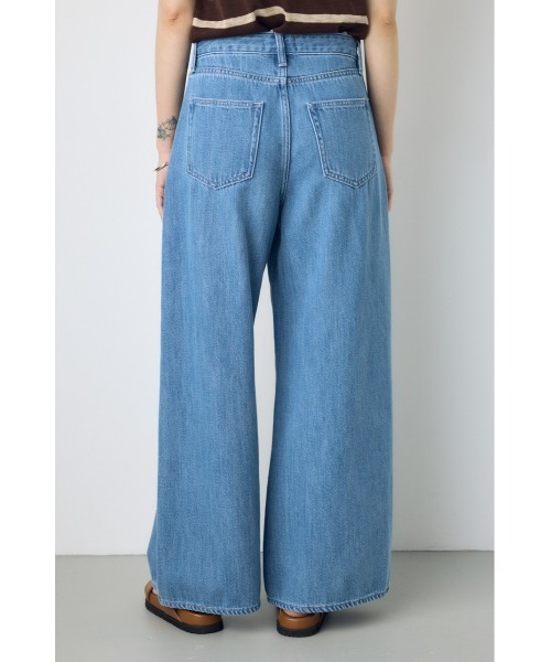 AZUL by moussy(アズールバイマウジー)の「【サイズ,身長別画像あり】AZUL DENIM 甘撚りバギーパンツ(デニムパンツ・レディース・ワンウォッシュ/ライトブルー・SMALL/LARGE/MEDIUM)」の5枚目の写真