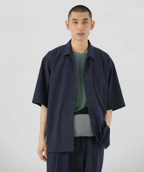 EKAL(エカル)の「『UVカット/静電気防止/イージーケア』SMOOTH WOOLY LIKE ショートスリーブ シャツ(シャツ/ブラウス・メンズ・ネイビー/チャコールグレー/ライトグレー・MEDIUM/LARGE)」の4枚目の写真