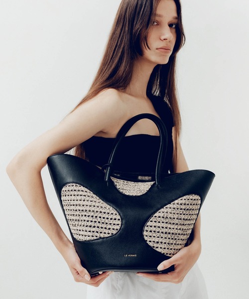 LE VERNIS(ル・ベルニ)の「LE VERNIS(ル・ベルニ)Hole digging tote(トートバッグ・レディース・ブラウン/ブラック・FREE)」の4枚目の写真