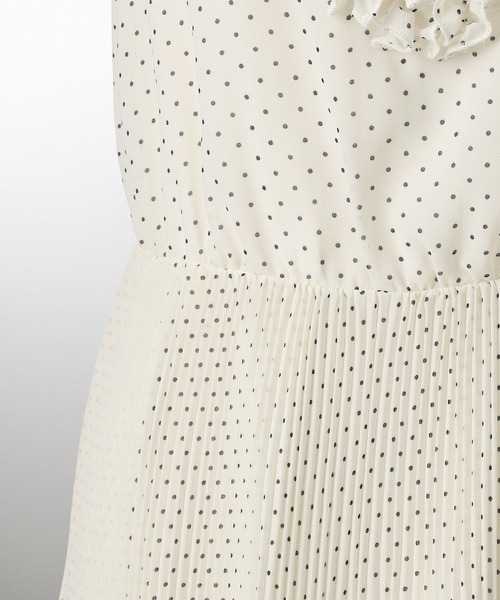 HUIT bouquet(ユイット)の「プリーツ ドット柄 ワンピース HUIT(ワンピース・レディース・ブラック/アイボリー・M/S)」の15枚目の写真