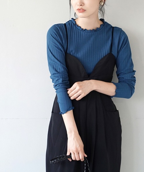 zootie（ズーティー）の「ロングスリーブ リブカットソー［クルーネック］（Tシャツ/カットソー・レディース・レッド系その他/イエロー系その他2/グリーン系その他2/ブラック×ホワイト/ホワイト×ブラック/グレー系その他3/ブルー/ベージュ系その他/ブラック系その他/ベージュ×ブラック/グレー系その他/カーキブラウン/ブルー系その他2/ネイビー/サーモンピンク/レッド系その他2/グレイッシュベージュ/ミント/テラコッタ/アイボリー・M/L/LL）」の16枚目の写真