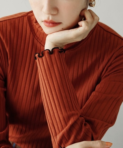 zootie（ズーティー）の「ロングスリーブ リブカットソー［クルーネック］（Tシャツ/カットソー・レディース・レッド系その他/イエロー系その他2/グリーン系その他2/ブラック×ホワイト/ホワイト×ブラック/グレー系その他3/ブルー/ベージュ系その他/ブラック系その他/ベージュ×ブラック/グレー系その他/カーキブラウン/ブルー系その他2/ネイビー/サーモンピンク/レッド系その他2/グレイッシュベージュ/ミント/テラコッタ/アイボリー・M/L/LL）」の9枚目の写真