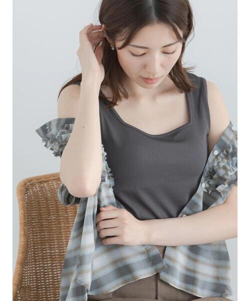 Te chichi(テチチ)の「【接触冷感】前後2WAYデザインネックタンクトップ(タンクトップ・レディース・ブラウン/ブラック/チャコールグレー/オフホワイト/シルバー・F)」の7枚目の写真