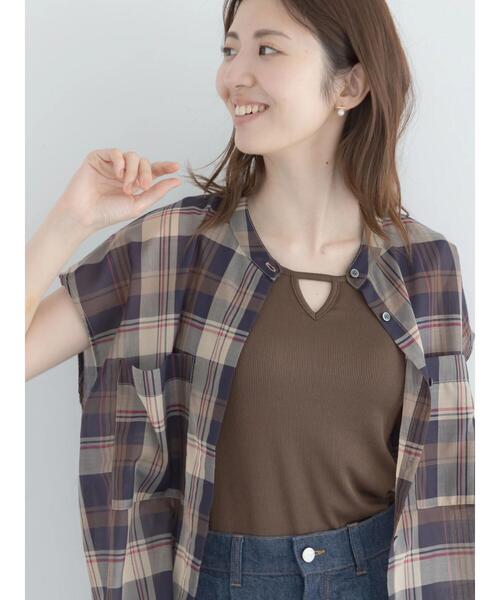 Te chichi(テチチ)の「【接触冷感】前後2WAYデザインネックタンクトップ(タンクトップ・レディース・ブラウン/ブラック/チャコールグレー/オフホワイト/シルバー・F)」の9枚目の写真