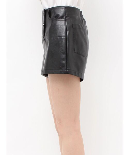 jouetie(ジュエティ)の「ダブルボタンフェイクレザーショートパンツ(その他パンツ・レディース・カーキ/ボルドー/ブラック・FREE)」の19枚目の写真