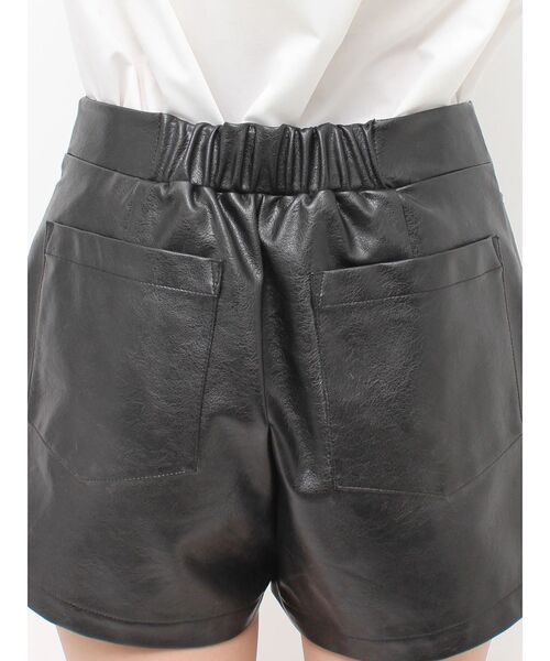 jouetie(ジュエティ)の「ダブルボタンフェイクレザーショートパンツ(その他パンツ・レディース・カーキ/ボルドー/ブラック・FREE)」の21枚目の写真