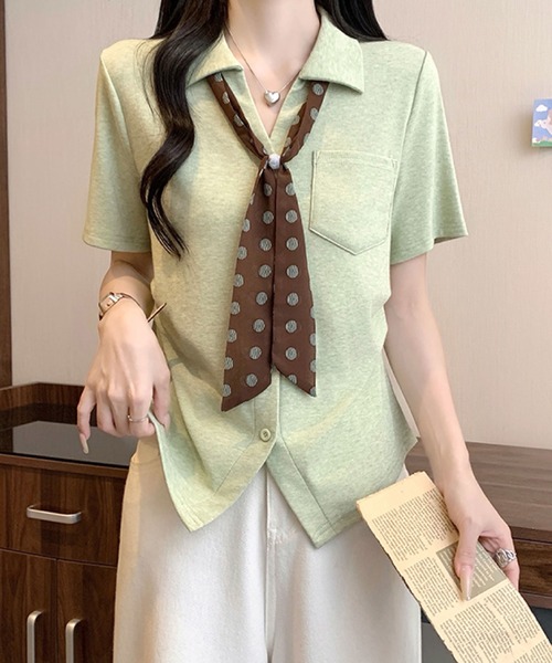 2ly2(トゥーリートゥー)の「スカーフ付き ポロカラー半袖カットソー(Tシャツ/カットソー・レディース・ベージュ/グレー/イエロー/ブルー/グリーン・FREE)」の12枚目の写真