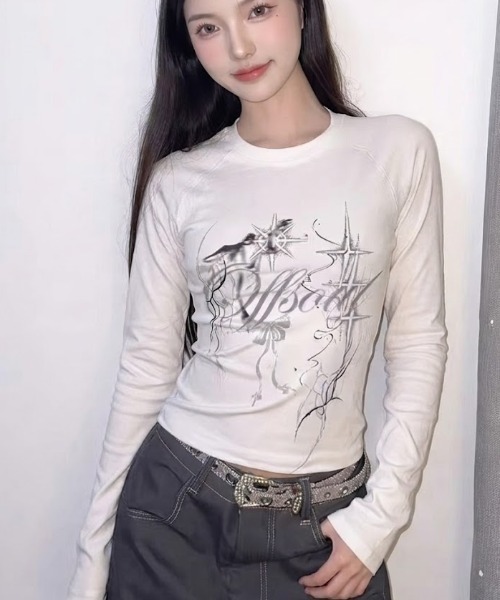 SHEPP(シープ)の「【26年秋冬新作】Y2KサイバーグラフィックラグランロンT(Tシャツ/カットソー・レディース・ブラック/ホワイト・M/L)」の4枚目の写真