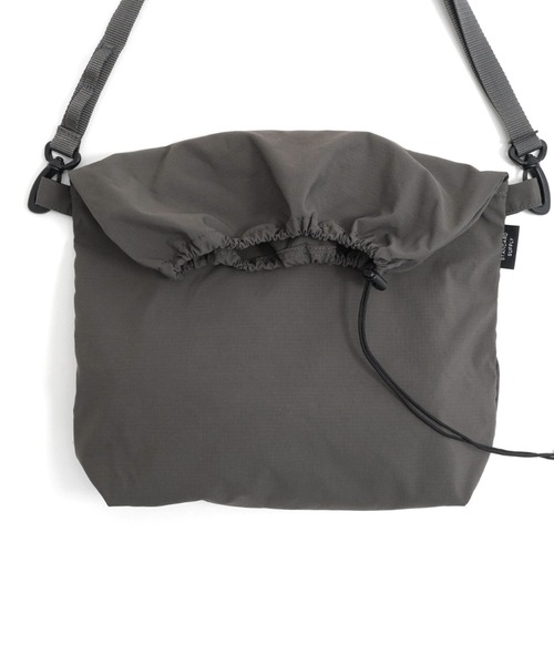 STANDARD SUPPLY(スタンダードサプライ)の「スタンダードサプライ / FLOPPY フロッピー / DRAW STRING SHOULDER M ドローストリングショルダーM(ショルダーバッグ・レディース・アイボリー/ブラック・FREE)」の11枚目の写真