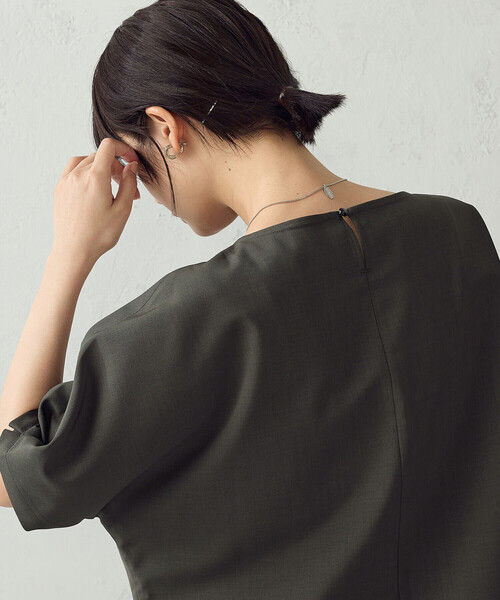 COMME CA ISM(コムサイズム)の「マイクロツイル Tブラウス / セットアップ対応(シャツ/ブラウス・レディース・ブラウン/チャコール・FREE)」の8枚目の写真