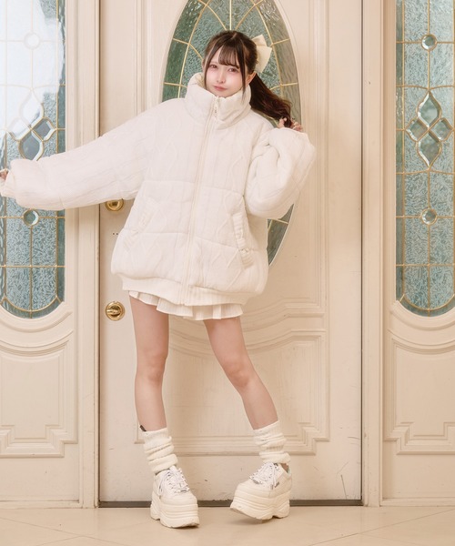 Pal elfy（パルエルフィー）の「ケーブル小花柄リバーシブル中綿（テーラードジャケット・レディース・ピンク/オフホワイト・フリー）」の7枚目の写真
