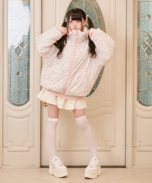 Pal elfy（パルエルフィー）の「ケーブル小花柄リバーシブル中綿（テーラードジャケット・レディース・ピンク/オフホワイト・フリー）」の19枚目の写真