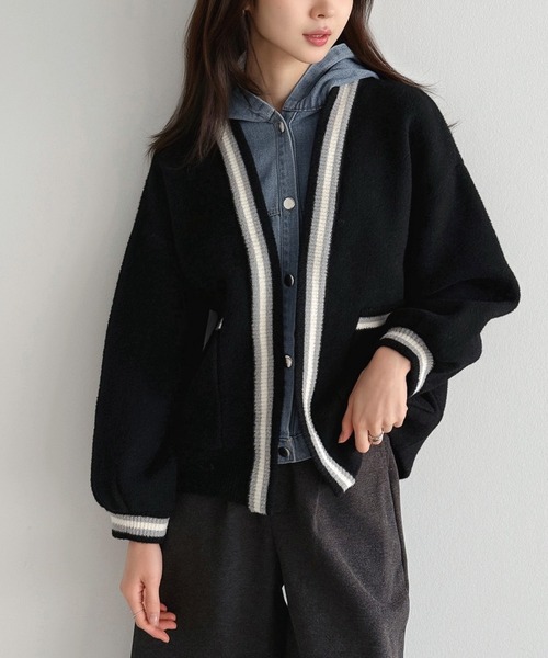 Jewelobe（ジュエローブ）の「デニムドッキング配色ニットカーディガン（カーディガン/ボレロ・レディース・アイボリー/ブラック/ブラウン・FREE）」の5枚目の写真