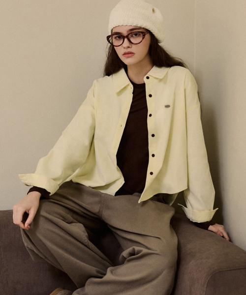 LUSIDA（ルシダ）の「LEVARN2 コーデュロイシャツ_4 Colors（シャツ/ブラウス・レディース・パープル/ライトイエロー/キャメル/チャコール・FREE）」の10枚目の写真
