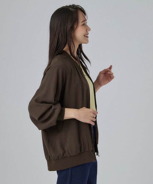 SHOO・LA・RUE(シューラルー)の「【S-LL】洗濯後しわになりにくい 麻調リブブルゾン(ブルゾン・レディース・ブラック/ライトベージュ/ブラウン系その他・01/02/03/04)」の9枚目の写真