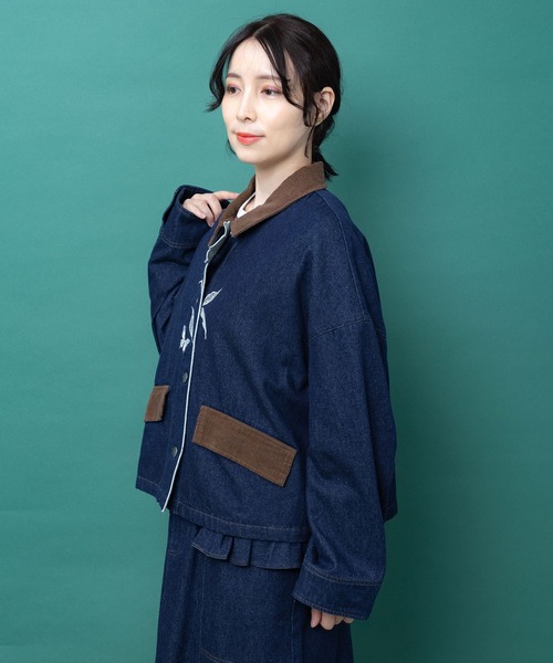 iS ScoLar(イズスカラー)の「563233:デニム×コーデュロイ 花刺繍配色ジャケット(デニムジャケット・レディース・ブラック/ネイビー・M)」の10枚目の写真