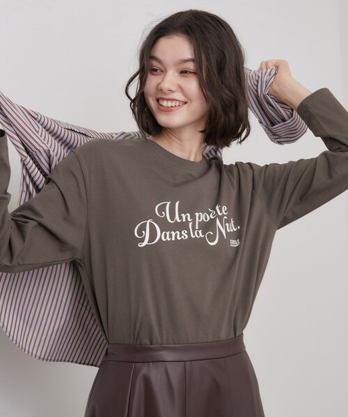 OPAQUE.CLIP(オペークドットクリップ)の「ロゴアソートロングTシャツ【洗濯機OK】(Tシャツ/カットソー・レディース・ホワイト/ブラウン系その他/ライトベージュ・00)」の2枚目の写真
