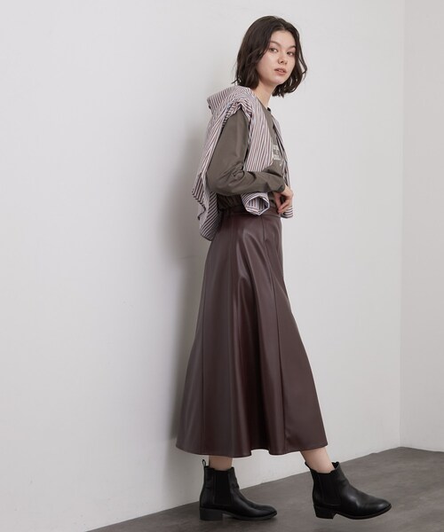 OPAQUE.CLIP(オペークドットクリップ)の「ロゴアソートロングTシャツ【洗濯機OK】(Tシャツ/カットソー・レディース・ホワイト/ブラウン系その他/ライトベージュ・00)」の10枚目の写真