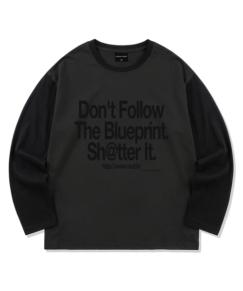 Viva La Vida(ヴィヴァ ラ ヴィダ)の「DEFY カラー ブロック ロングスリーブ Tシャツ(Tシャツ/カットソー・メンズ・チャコールグレー/チャコール/ダークブルー・SMALL/MEDIUM/LARGE)」の2枚目の写真