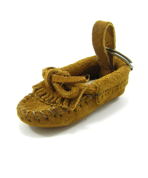 BEAMS BOY（ビームスボーイ）の「MINNETONKA / キーリング（キーホルダー・レディース・ベージュ/ブラウン/サックスブルー/ブラック/ピンク/レッド/ワイン/パープル・ONE SIZE）」の2枚目の写真