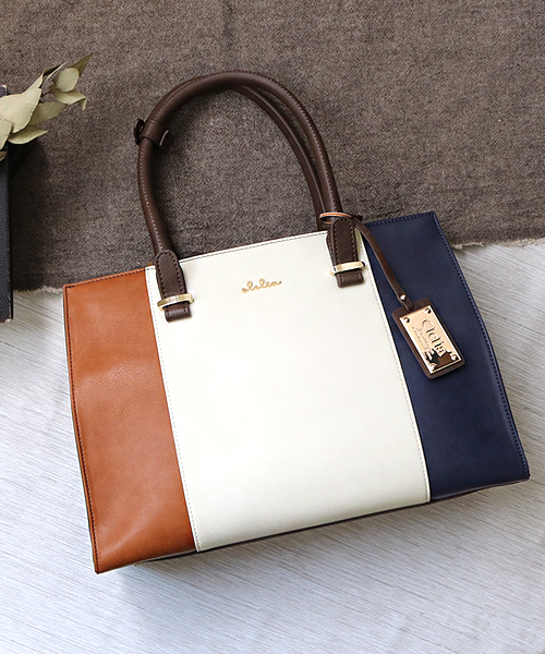 Clelia（クレリア）の「トートバッグ 2way トリコロール A4収納可（トートバッグ・レディース・ブルー系その他/桜/ブルー系その他2/ピンク系その他/その他2/その他1/ブラウン系その他/グリーン系その他・ONE SIZE）」の7枚目の写真