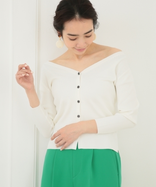 A part by(アパートバイ)の「12GRPソウバリVカーディガン 744613 (カーディガン/ボレロ・レディース・ブラック/ブルー/ホワイト/レッド・FREE)」の2枚目の写真