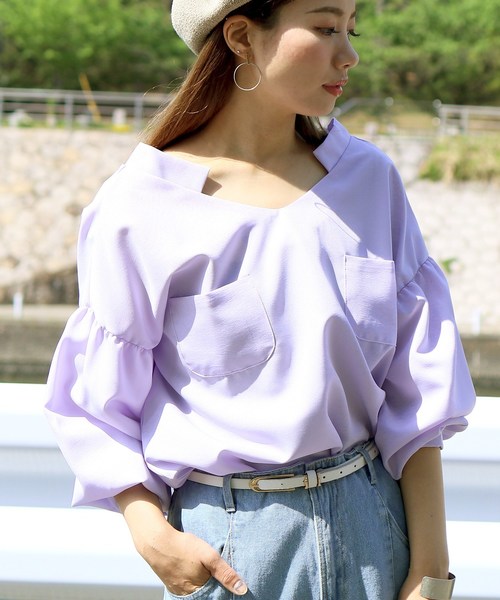 reca(レカ)の「【reca大人気アイテム】大人Vネックバルーンスリーブブラウス(シャツ/ブラウス・レディース・ネイビー/ラベンダー/シルバー系その他/ブラック/オフホワイト/ダークグリーン/ボルドー/キャメル・FREE)」の5枚目の写真