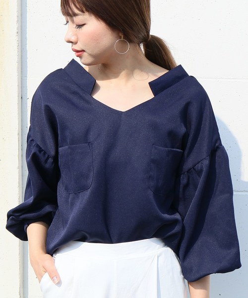reca(レカ)の「【reca大人気アイテム】大人Vネックバルーンスリーブブラウス(シャツ/ブラウス・レディース・ネイビー/ラベンダー/シルバー系その他/ブラック/オフホワイト/ダークグリーン/ボルドー/キャメル・FREE)」の4枚目の写真