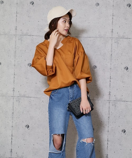 reca(レカ)の「【reca大人気アイテム】大人Vネックバルーンスリーブブラウス(シャツ/ブラウス・レディース・ネイビー/ラベンダー/シルバー系その他/ブラック/オフホワイト/ダークグリーン/ボルドー/キャメル・FREE)」の10枚目の写真