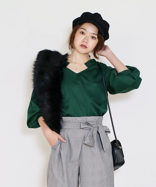 reca(レカ)の「【reca大人気アイテム】大人Vネックバルーンスリーブブラウス(シャツ/ブラウス・レディース・ネイビー/ラベンダー/シルバー系その他/ブラック/オフホワイト/ダークグリーン/ボルドー/キャメル・FREE)」の17枚目の写真