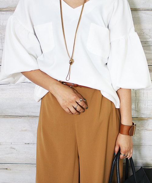 reca(レカ)の「【reca大人気アイテム】大人Vネックバルーンスリーブブラウス(シャツ/ブラウス・レディース・ネイビー/ラベンダー/シルバー系その他/ブラック/オフホワイト/ダークグリーン/ボルドー/キャメル・FREE)」の21枚目の写真