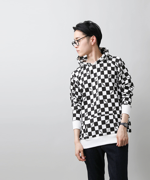 WEGO(ウィゴー)の「WEGO/チェッカー総柄プルパーカー(パーカー・メンズ・レッド/ブラック・MEDIUM/LARGE)」の7枚目の写真