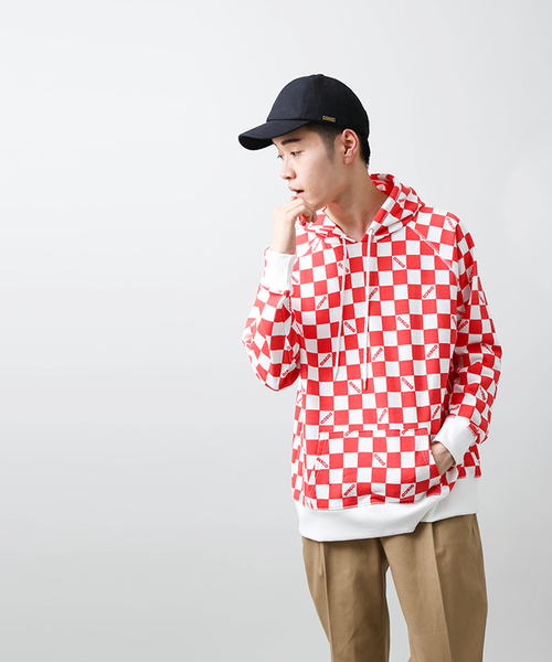 WEGO(ウィゴー)の「WEGO/チェッカー総柄プルパーカー(パーカー・メンズ・レッド/ブラック・MEDIUM/LARGE)」の9枚目の写真