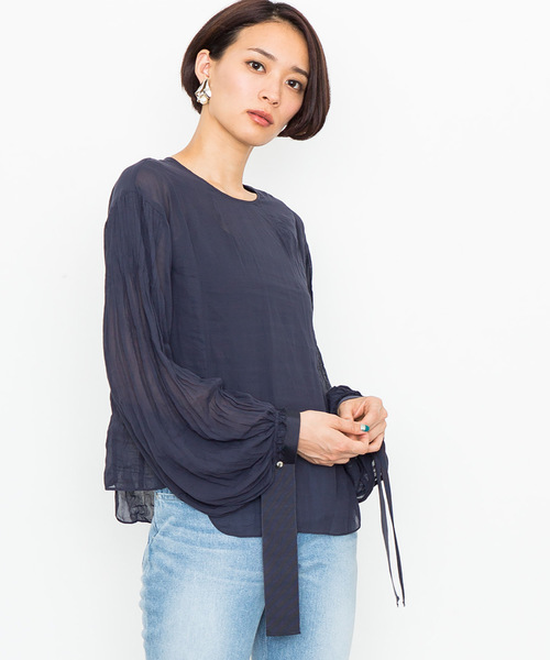 STUDIOUS(ステュディオス)の「マイクロシフォンボリュームスリーブブラウス(シャツ/ブラウス・レディース・ホワイト/ネイビー/バーガンディー・1/0)」の1枚目の写真