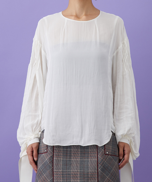 STUDIOUS(ステュディオス)の「マイクロシフォンボリュームスリーブブラウス(シャツ/ブラウス・レディース・ホワイト/ネイビー/バーガンディー・1/0)」の6枚目の写真