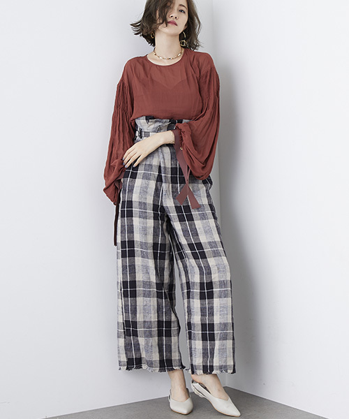 STUDIOUS(ステュディオス)の「マイクロシフォンボリュームスリーブブラウス(シャツ/ブラウス・レディース・ホワイト/ネイビー/バーガンディー・1/0)」の12枚目の写真