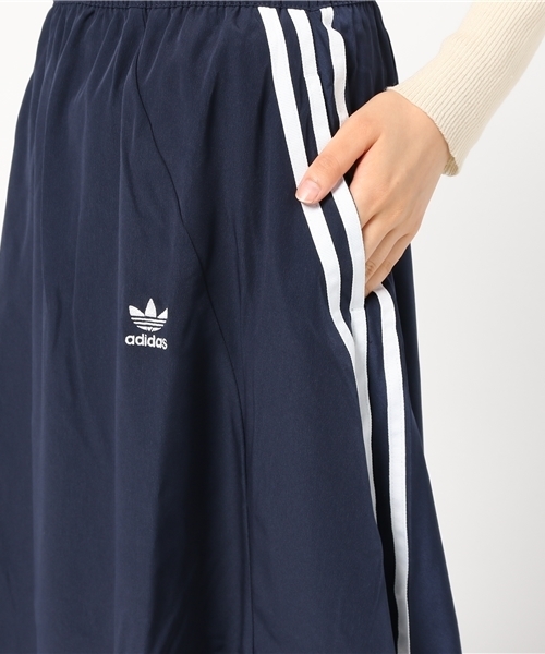 adidas（アディダス）の「【adicolor】 スカート [3 STRIPES LONG  