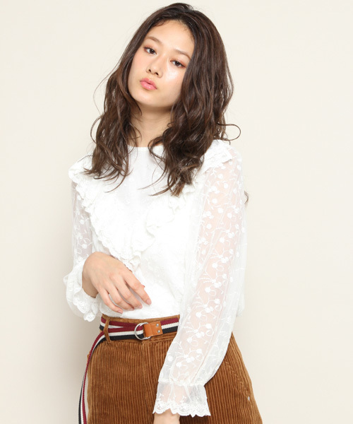 PAGEBOY（ページボーイ）の「チュールレースフリルブラウス（シャツ/ブラウス・レディース・オフホワイト/グリーン/ブラック・FREE）」の2枚目の写真