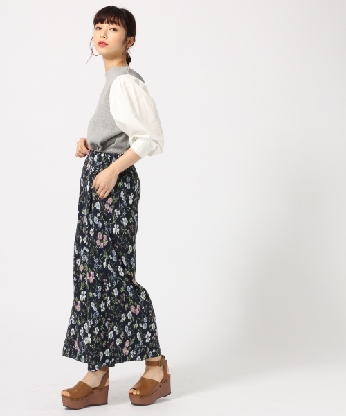 LOWRYS FARM（ローリーズファーム）の「リブソデパフプルオーバー　788910 （Tシャツ/カットソー・レディース・ネイビー/グレー/オフホワイト/ホワイト×ブラック・LARGE/MEDIUM）」の9枚目の写真