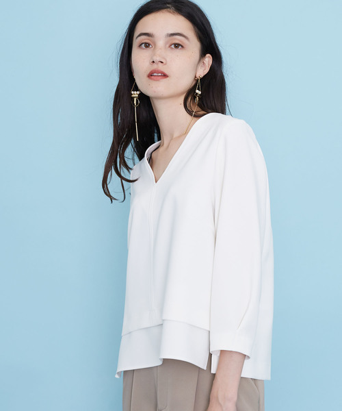 UNITED TOKYO（ユナイテッドトウキョウ）の「ヘムレイヤードVネックブラウス（シャツ/ブラウス・レディース・ホワイト/ブラック/グリーン/アイボリー・1）」の3枚目の写真