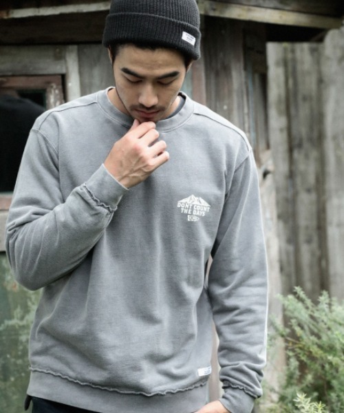 BAYFLOW（ベイフロー）の「インレイスノーウォッシュL/Sプルオーバー（スウェット・メンズ・ベージュ/カーキ/ボルドー/チャコール・SMALL/MEDIUM/LARGE）」の2枚目の写真