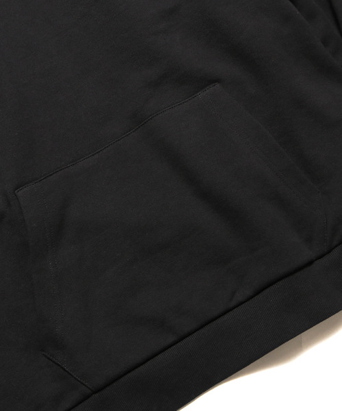 Guess（ゲス）の「GUESS/ゲス L/SLV HOODIES トライアングルロゴパッチ プルオーバーパーカー（パーカー・メンズ・グリーン/ブラック/グレー・M/L/XL）」の17枚目の写真