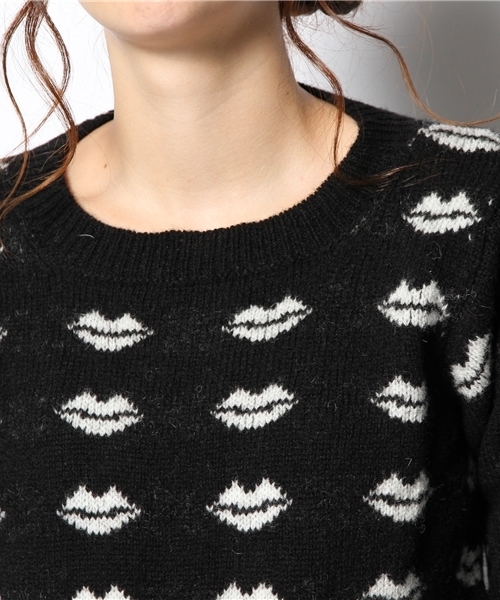 Ray BEAMS（レイビームス）の「Ce Forsyth / リップ柄ニット（ニット/セーター・レディース・ブラック/レッド・ONE SIZE）」の7枚目の写真